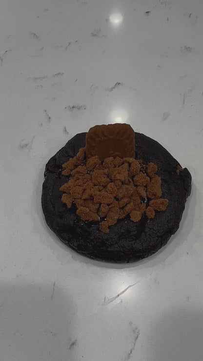 Biscoff Stuffed Black Chocolate with Oreo